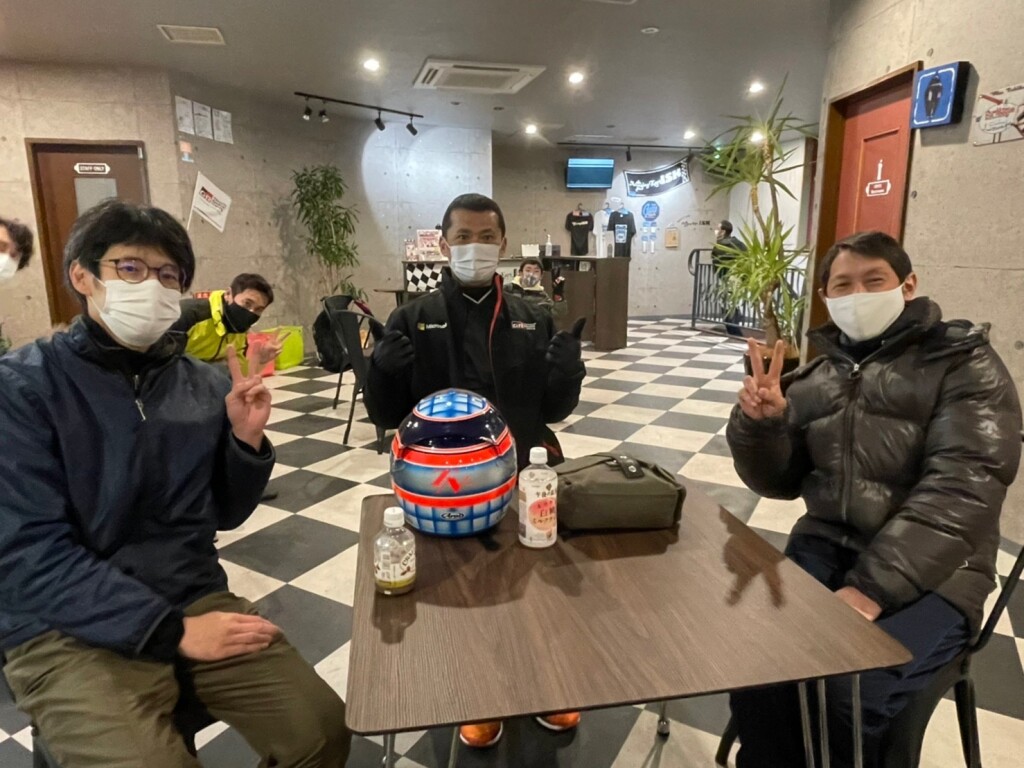4D69A355-6F72-438E-8059-0B24BACE1C41
